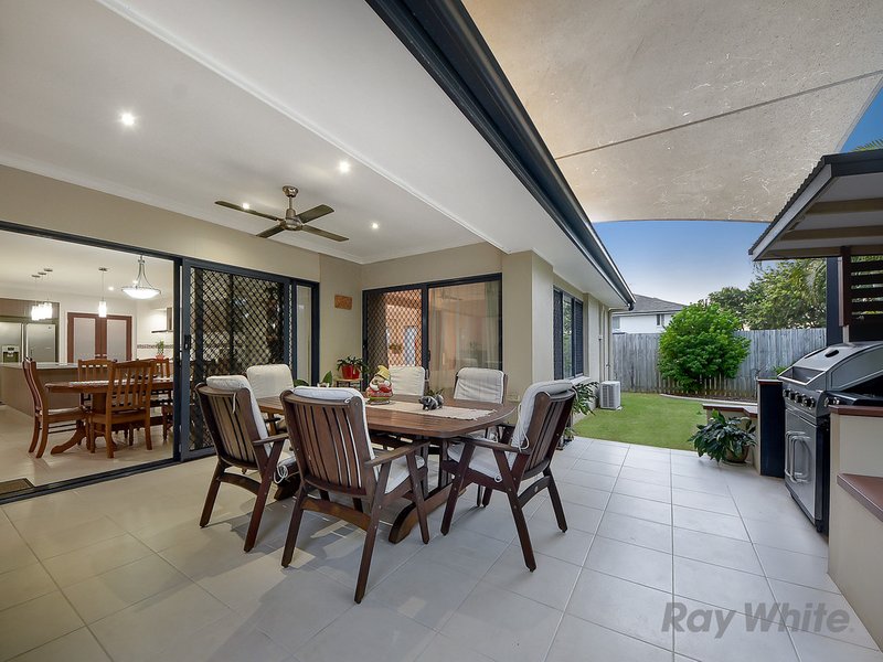 Photo - 17 Baybreeze Crescent, Murrumba Downs QLD 4503 - Image 3