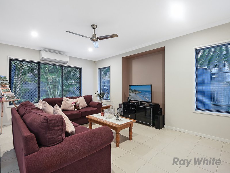 Photo - 17 Baybreeze Crescent, Murrumba Downs QLD 4503 - Image 6