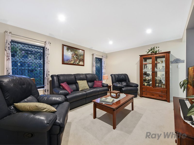 Photo - 17 Baybreeze Crescent, Murrumba Downs QLD 4503 - Image 7