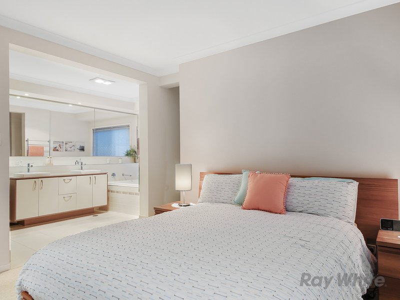 Photo - 17 Baybreeze Crescent, Murrumba Downs QLD 4503 - Image 10