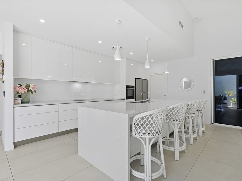 Photo - 17 Baza Place, Banksia Beach QLD 4507 - Image 11