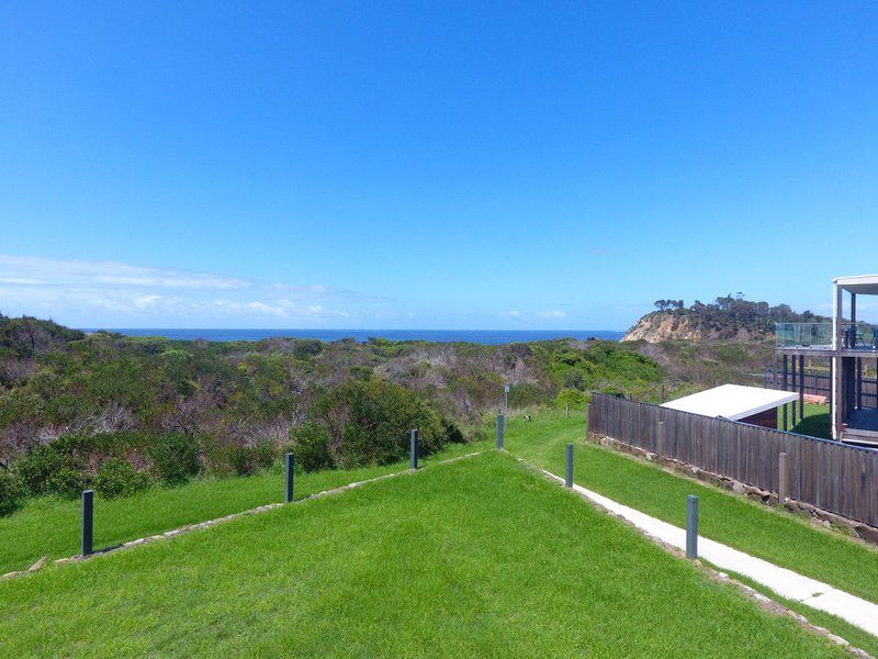 Photo - 17 Beachside Boulevard, Tomakin NSW 2537 - Image 2