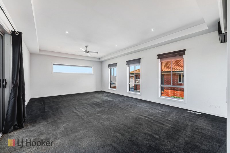 Photo - 17 Beau Vista Drive, Craigieburn VIC 3064 - Image 17