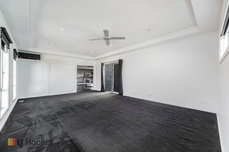 Photo - 17 Beau Vista Drive, Craigieburn VIC 3064 - Image 18