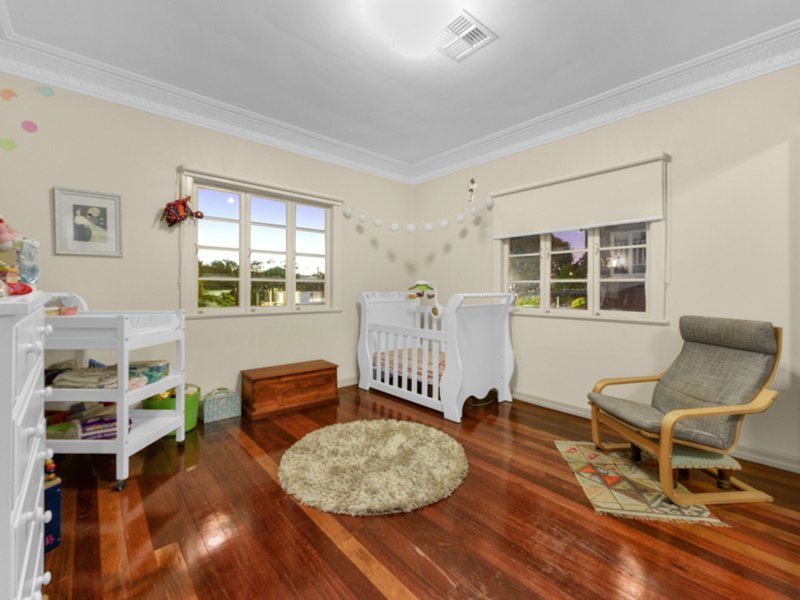 Photo - 17 Beeby Street, Wavell Heights QLD 4012 - Image 7