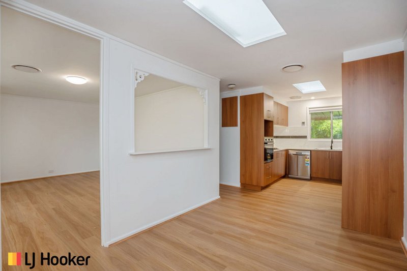 Photo - 1/7 Belbin Place, Macquarie ACT 2614 - Image 4