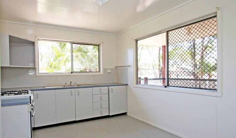 Photo - 17 Bellevue Road, Goodna QLD 4300 - Image 5