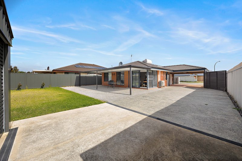 Photo - 17 Benbecula Loop, Port Kennedy WA 6172 - Image 2
