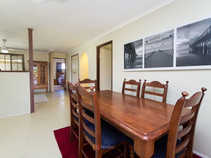 Photo - 17 Bennett Drive, Regents Park QLD 4118 - Image 9