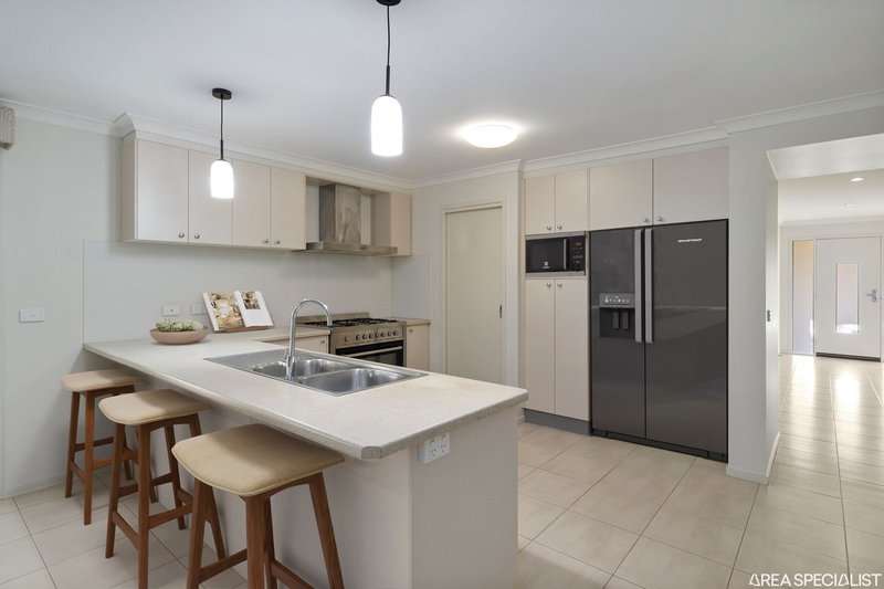 Photo - 17 Bentleigh Street, Shepparton VIC 3630 - Image 4