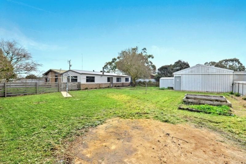 Photo - 17 Berna Court, Ross Creek VIC 3351 - Image 16