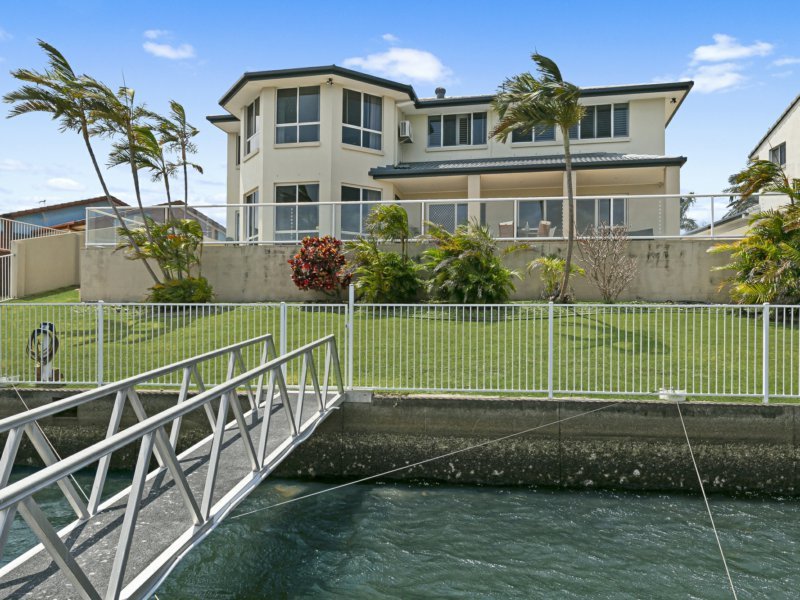 Photo - 17 Bernardino Crt , Mermaid Waters QLD 4218 - Image 3