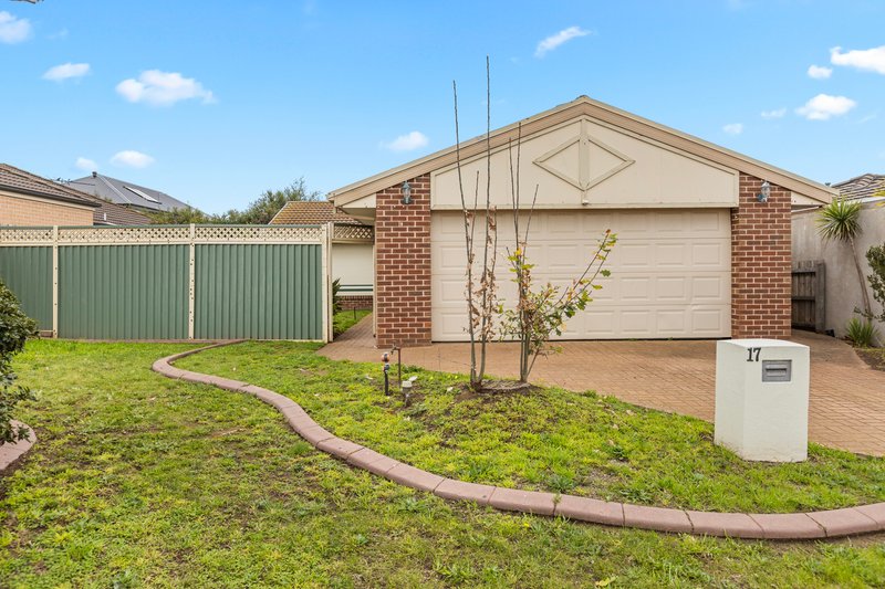 Photo - 17 Berthon Crescent, Hillside VIC 3037 - Image 1