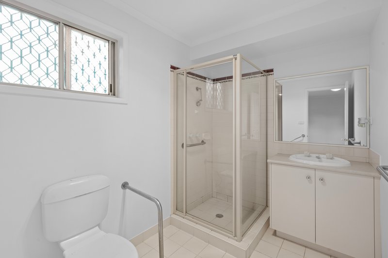 Photo - 17 Berthon Crescent, Hillside VIC 3037 - Image 6