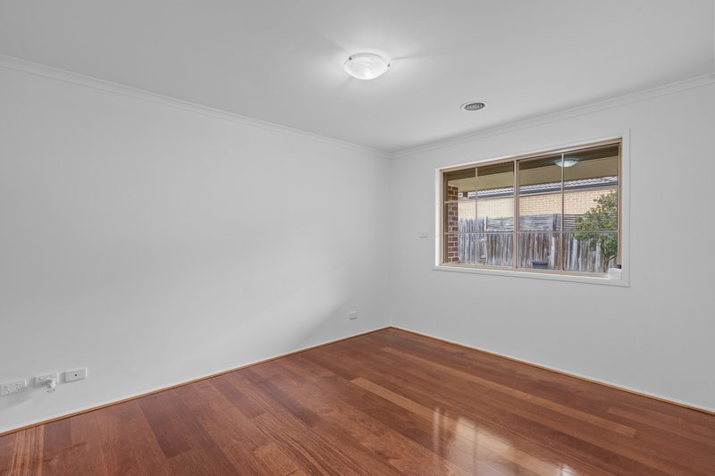 Photo - 17 Berthon Crescent, Hillside VIC 3037 - Image 8