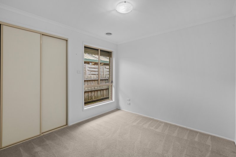 Photo - 17 Berthon Crescent, Hillside VIC 3037 - Image 9