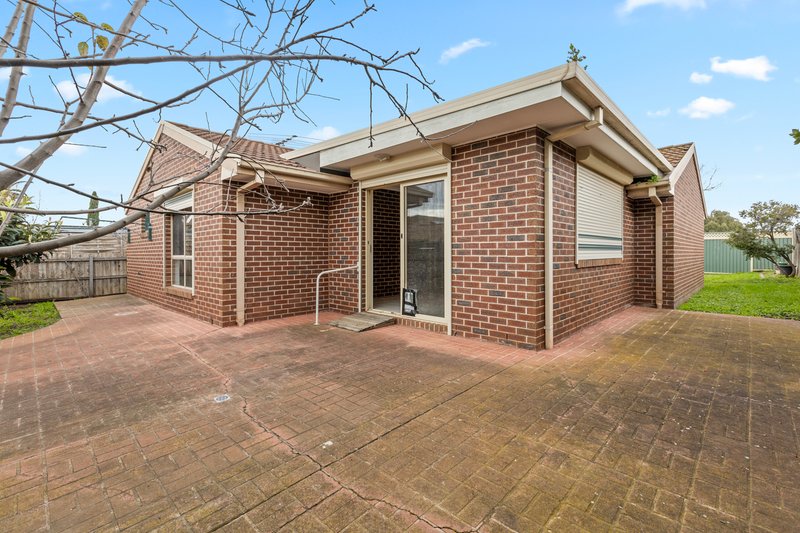 Photo - 17 Berthon Crescent, Hillside VIC 3037 - Image 10