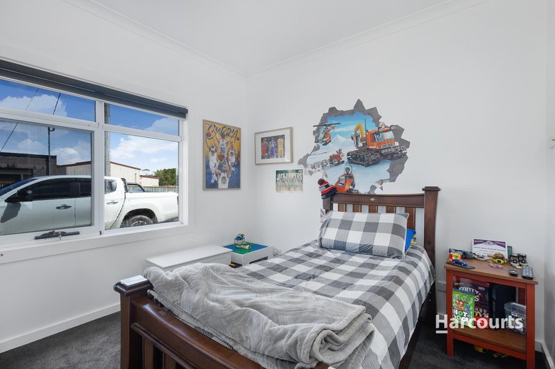 Photo - 17 Besser Crescent, Camdale TAS 7320 - Image 10