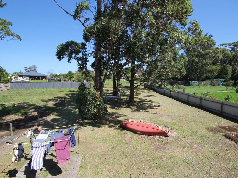 Photo - 17 Beths Street, Old Erowal Bay NSW 2540 - Image 12