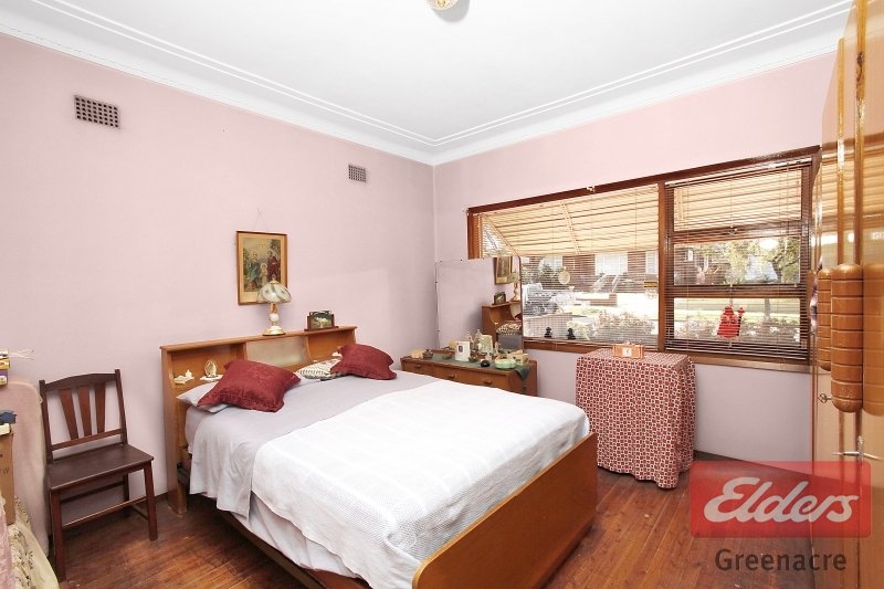 Photo - 17 Bettina Court, Greenacre NSW 2190 - Image 2