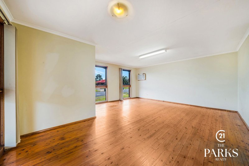 Photo - 17 Bettong Crescent, Bossley Park NSW 2176 - Image 4