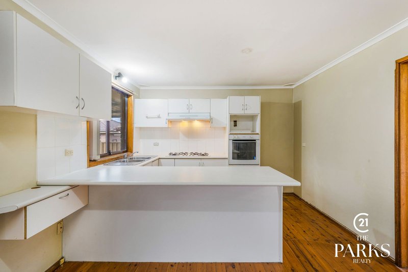 Photo - 17 Bettong Crescent, Bossley Park NSW 2176 - Image 6