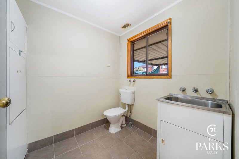 Photo - 17 Bettong Crescent, Bossley Park NSW 2176 - Image 8