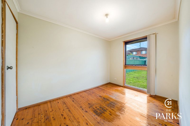 Photo - 17 Bettong Crescent, Bossley Park NSW 2176 - Image 11