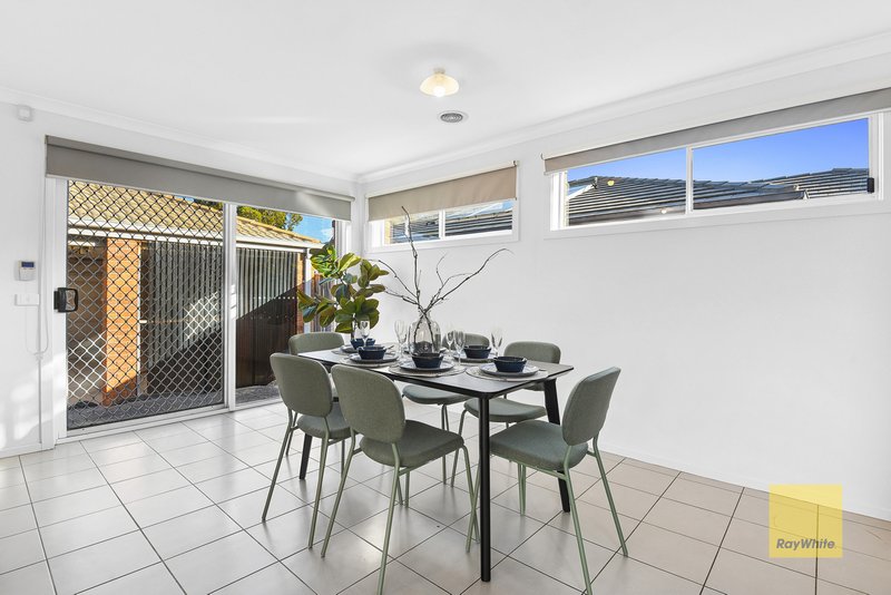 Photo - 17 Bianca Boulevard, Tarneit VIC 3029 - Image 13