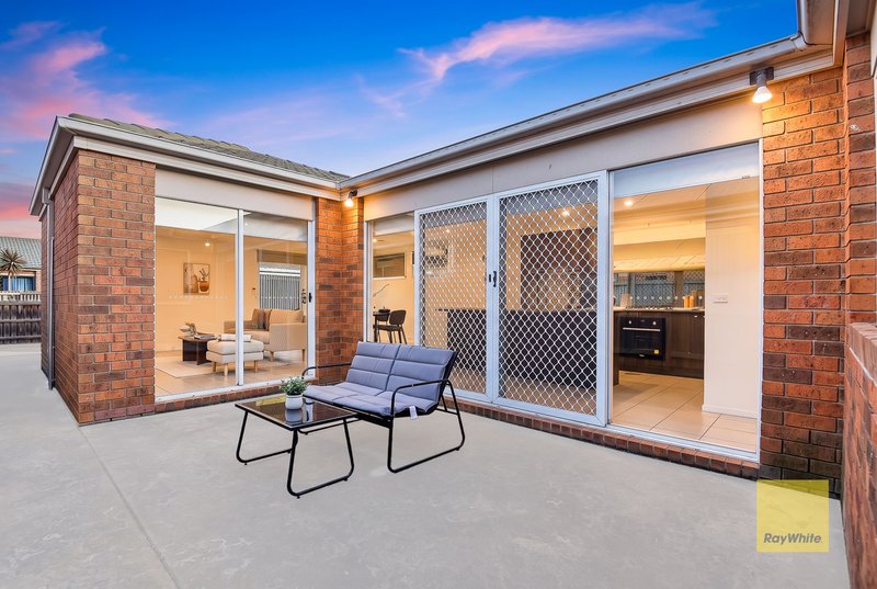 Photo - 17 Bianca Boulevard, Tarneit VIC 3029 - Image 17