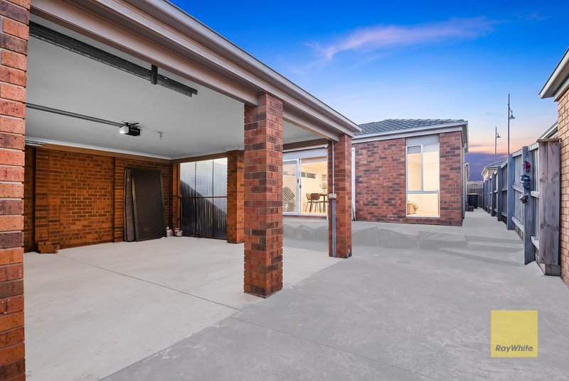 Photo - 17 Bianca Boulevard, Tarneit VIC 3029 - Image 19