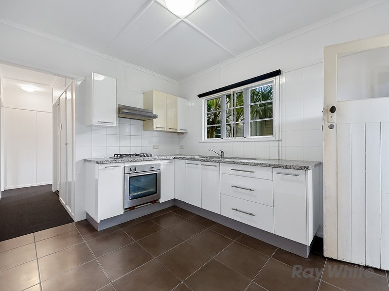 Photo - 17 Biarra Street, Deagon QLD 4017 - Image 12