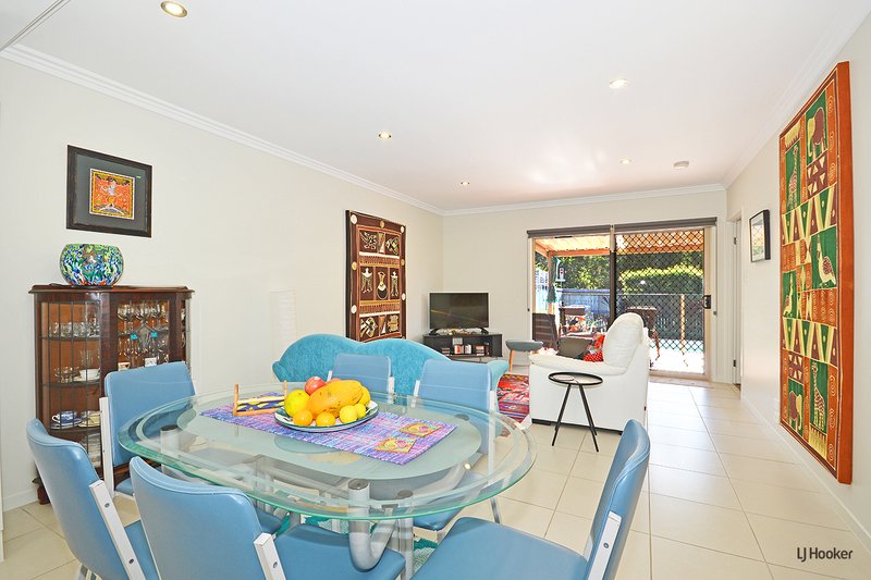 Photo - 1/7 Bimbadeen Avenue, Banora Point NSW 2486 - Image 10