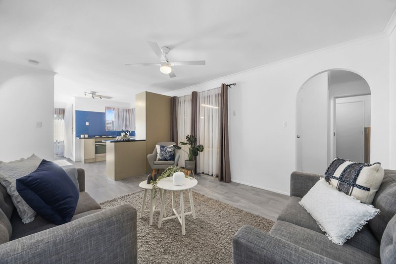 Photo - 17 Bimbadene Road, Reynella SA 5161 - Image 11