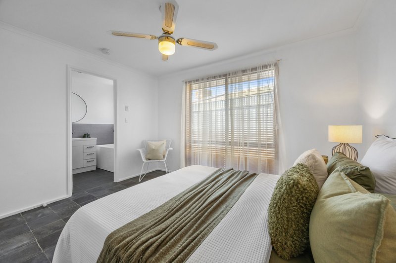 Photo - 17 Bimbadene Road, Reynella SA 5161 - Image 15