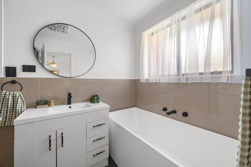 Photo - 17 Bimbadene Road, Reynella SA 5161 - Image 19