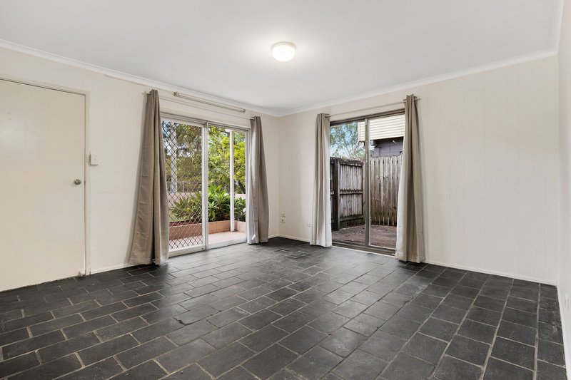 Photo - 17 Birch Street, Kingston QLD 4114 - Image 6