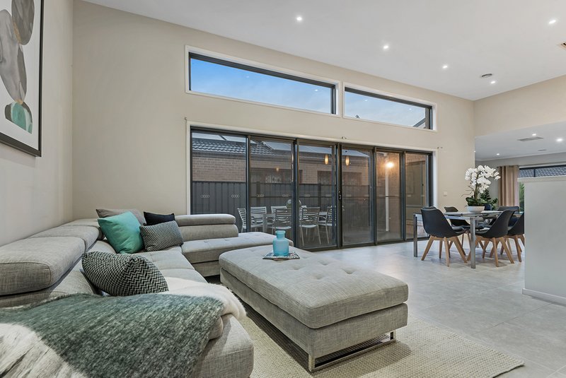 Photo - 17 Black Wattle Road, Craigieburn VIC 3064 - Image 4