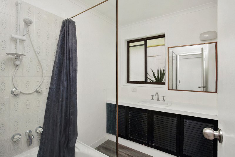 Photo - 1/7 Blakesley Street, Tewantin QLD 4565 - Image 5