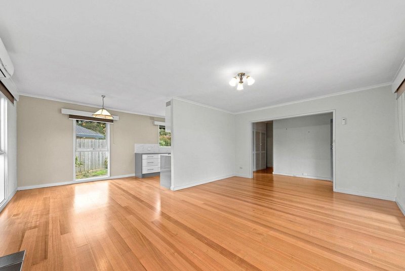 Photo - 17 Blaxland Avenue, Frankston South VIC 3199 - Image 2