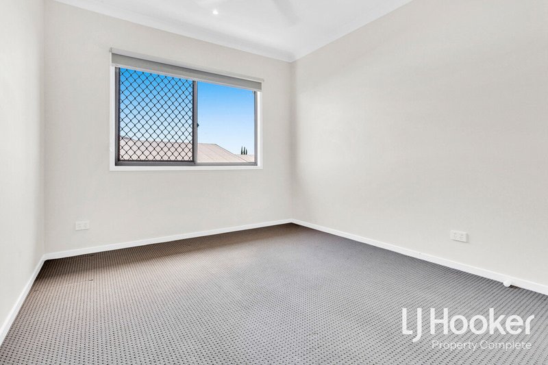 Photo - 17 Blossom Street, Yarrabilba QLD 4207 - Image 8