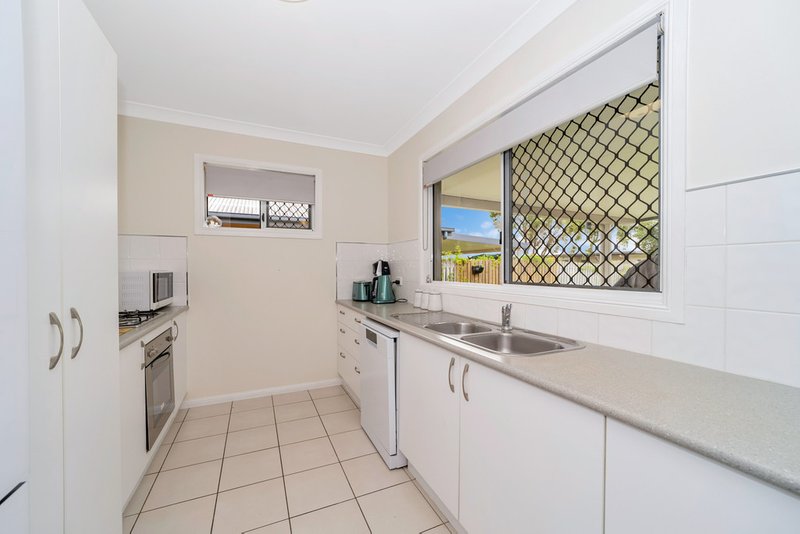 Photo - 17 Blue Wren Drive, Kelso QLD 4815 - Image 5