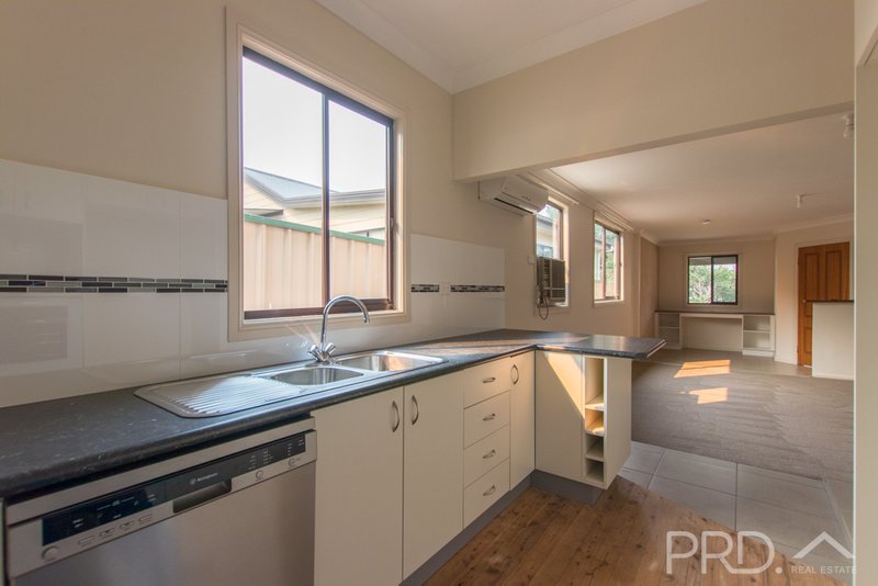 Photo - 17 Bogong Place, Tumut NSW 2720 - Image 6