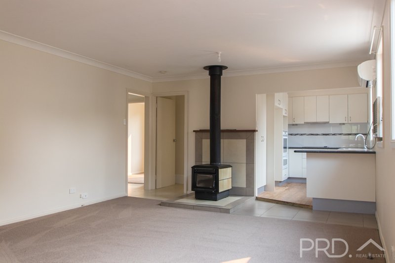 Photo - 17 Bogong Place, Tumut NSW 2720 - Image 8