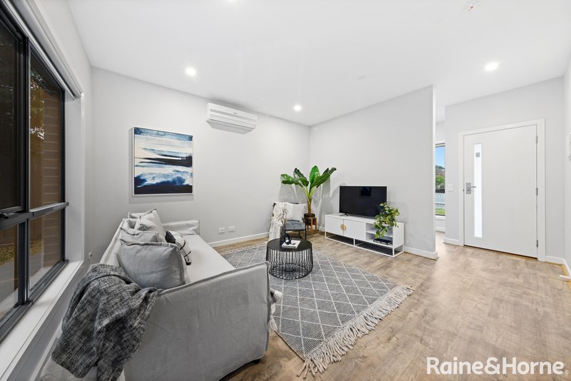 Photo - 1/7 Boisdale Avenue, Sunshine North VIC 3020 - Image 4