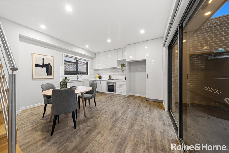 Photo - 1/7 Boisdale Avenue, Sunshine North VIC 3020 - Image 5