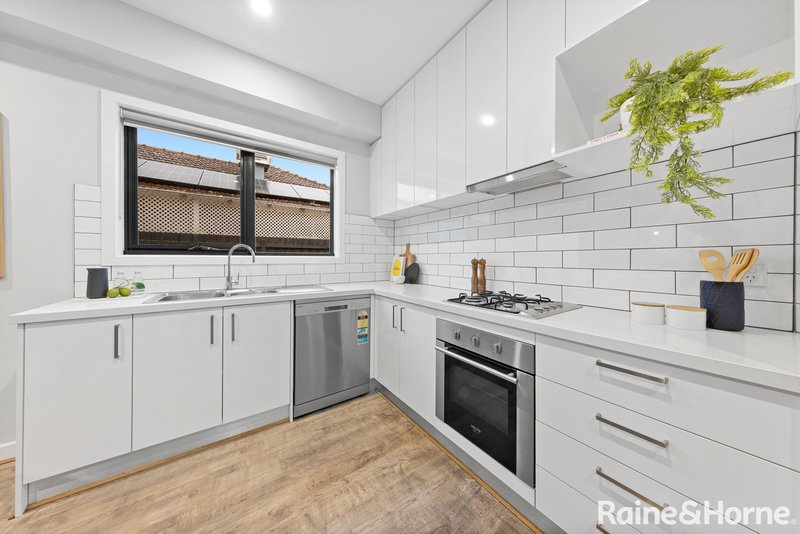 Photo - 1/7 Boisdale Avenue, Sunshine North VIC 3020 - Image 6