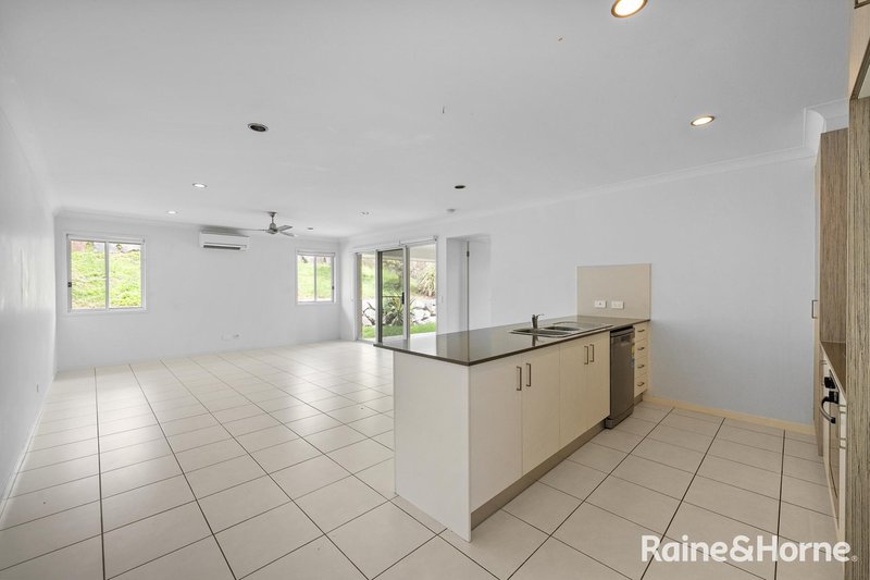 Photo - 17 Bonney Street, Rural View QLD 4740 - Image 3