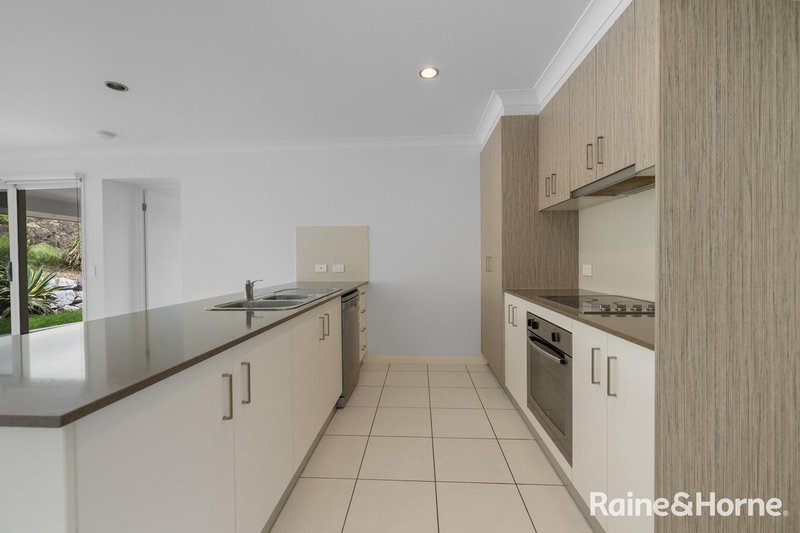 Photo - 17 Bonney Street, Rural View QLD 4740 - Image 4