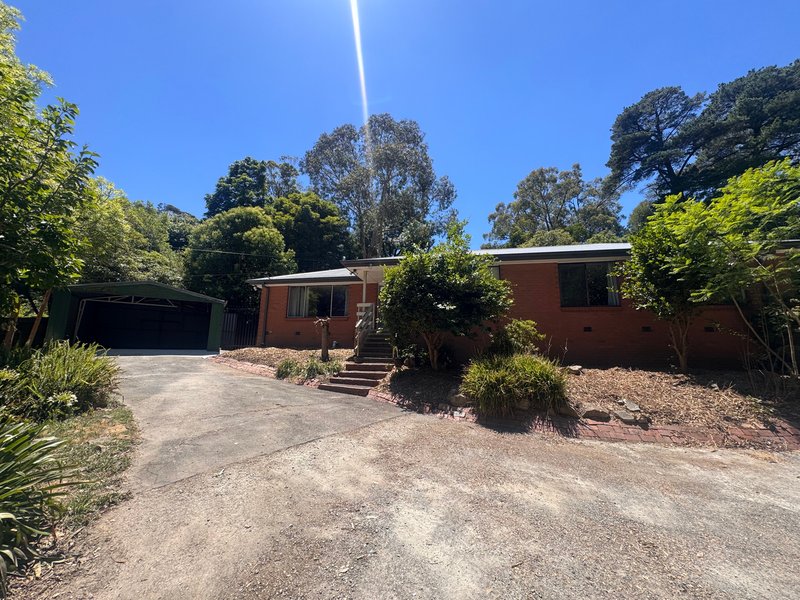 Photo - 17 Borang Avenue, Mount Evelyn VIC 3796 - Image 2